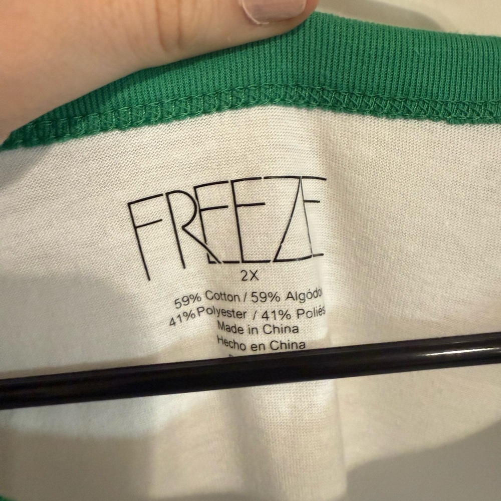 Freeze Preppy Pickleball Courtside Champion Ringer Tee in Pink and Green - Picture 5 of 6